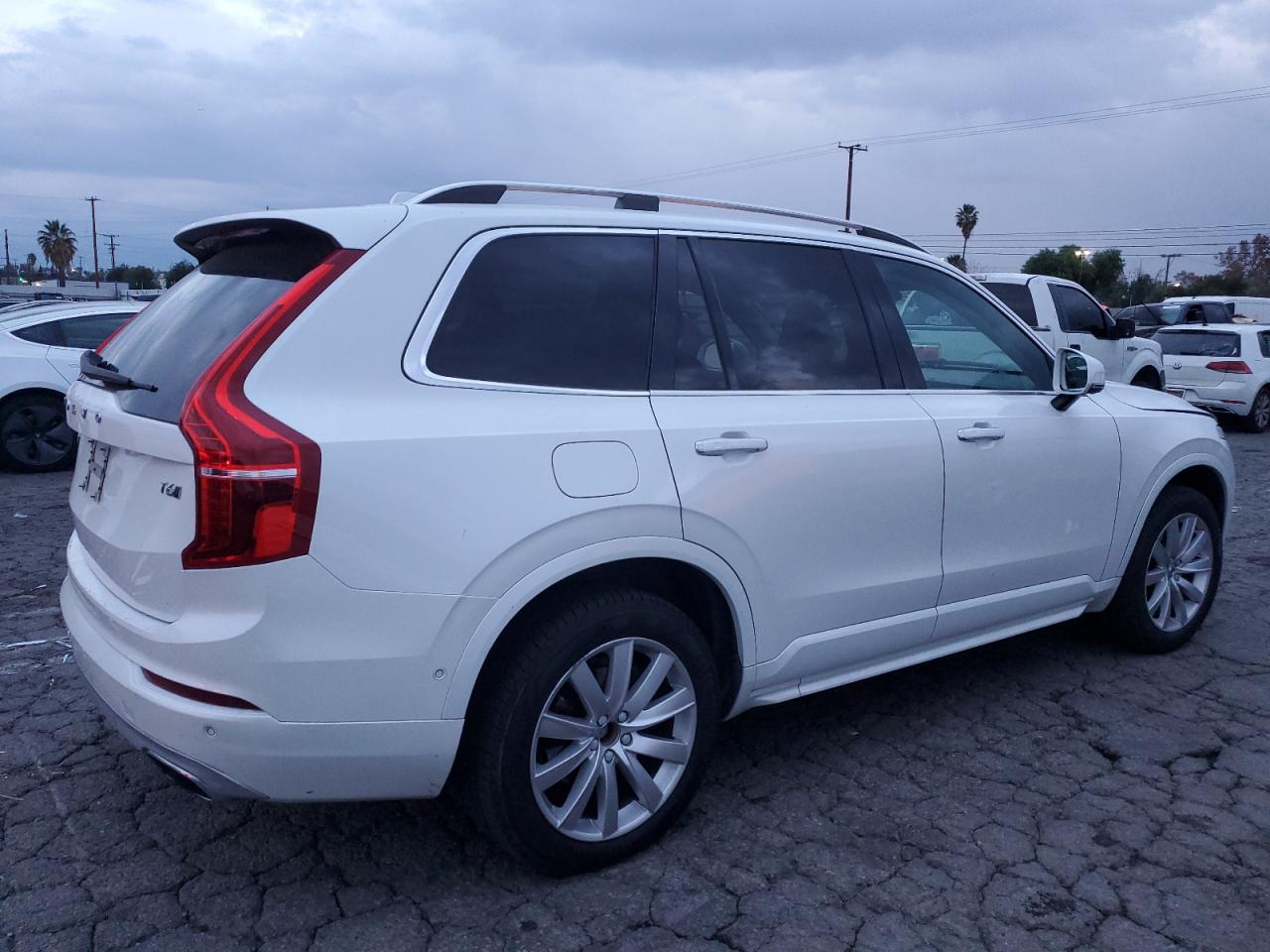 Изображение 3 2016 VOLVO XC90 T6 2016 с VIN YV4A22PK8G1045772