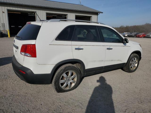 Image 3 of 2013 KIA SORENTO LX 2013 with VIN 5XYKT3A68DG354952