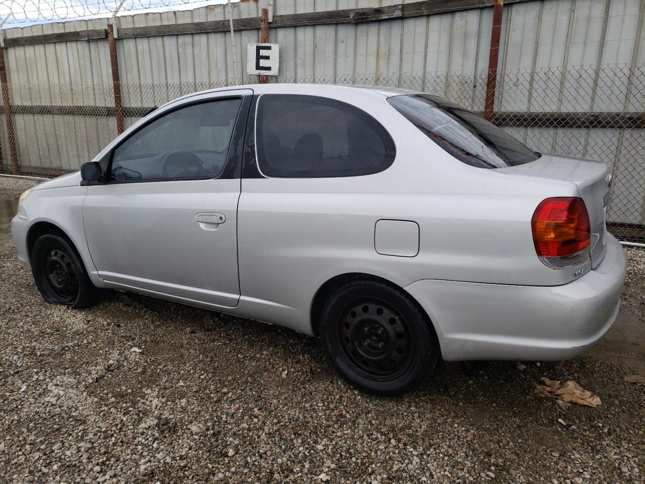 Image 2 of 2003 TOYOTA ECHO  2003 with VIN JTDAT123930276108