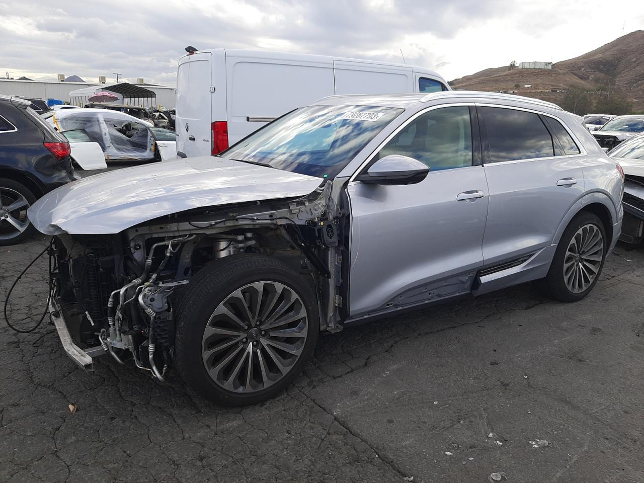 Obraz 1 z 2019 AUDI E-TRON PRESTIGE 2019 z VIN WA1VABGE3KB008787