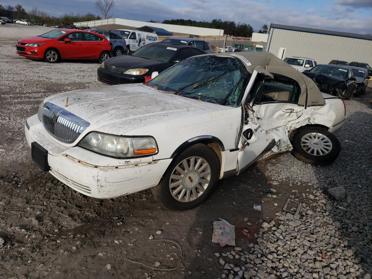 2005 LINCOLN TOWN CAR SIGNATURE 2005 image