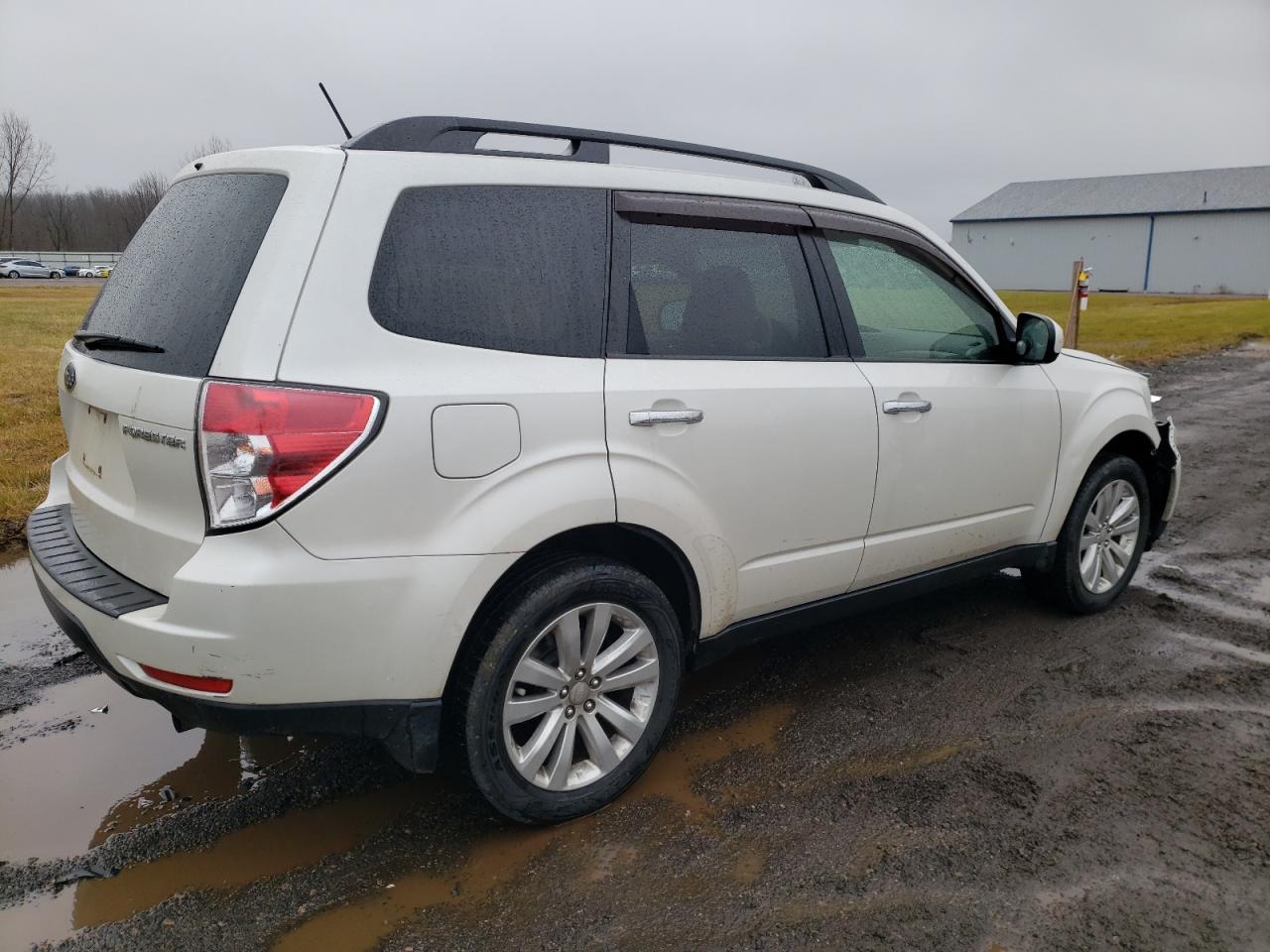 Image 3 of 2012 SUBARU FORESTER 2.5X PREMIUM 2012 with VIN JF2SHBCCXCH458915