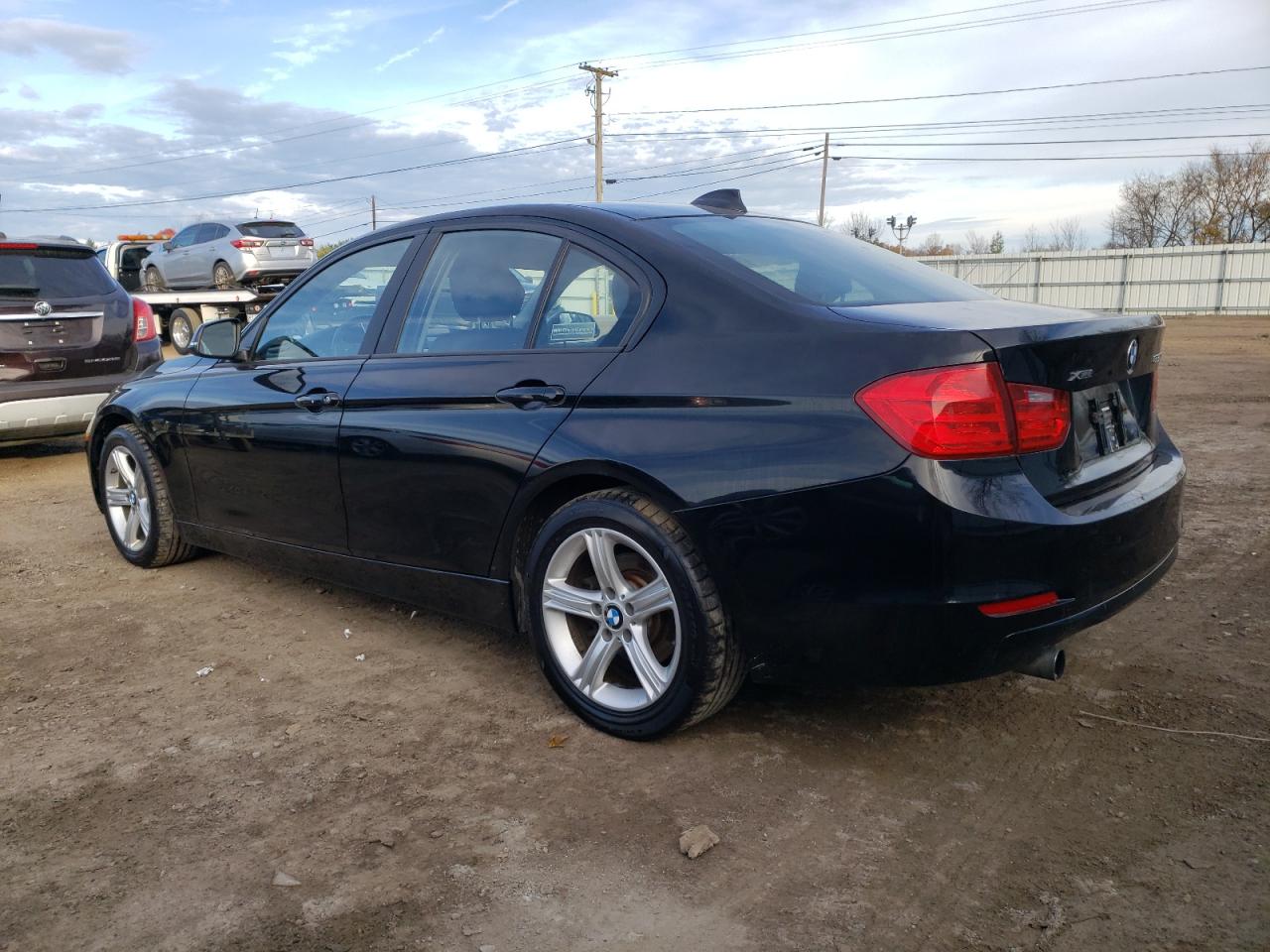 Obraz 2 z 2014 BMW 320 I XDRIVE 2014 z VIN WBA3C3G54ENR25623