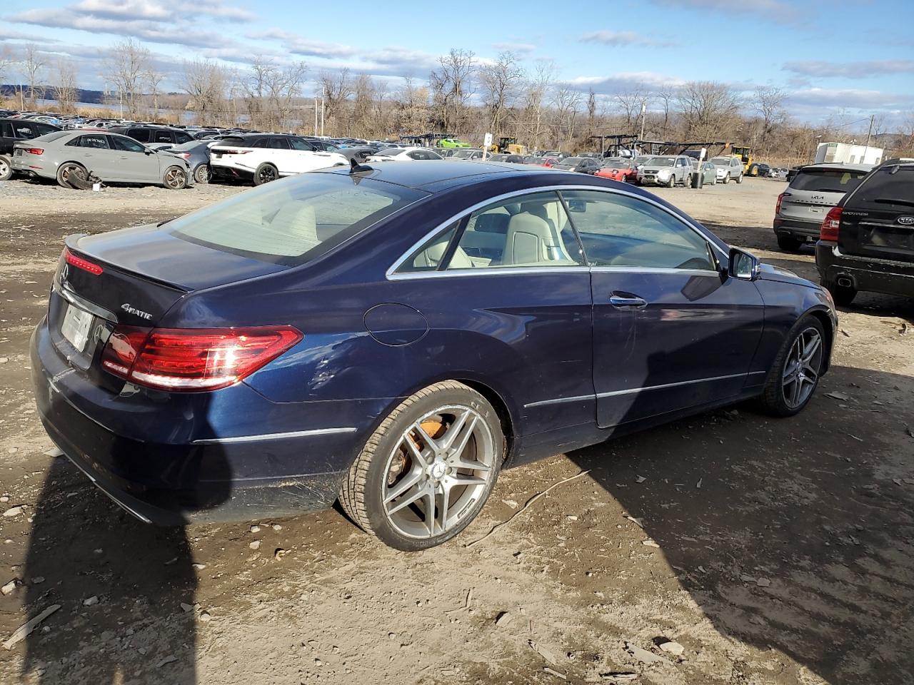 Image 3 of 2014 MERCEDES-BENZ E 350 4MATIC 2014 with VIN WDDKJ8JB3EF290135