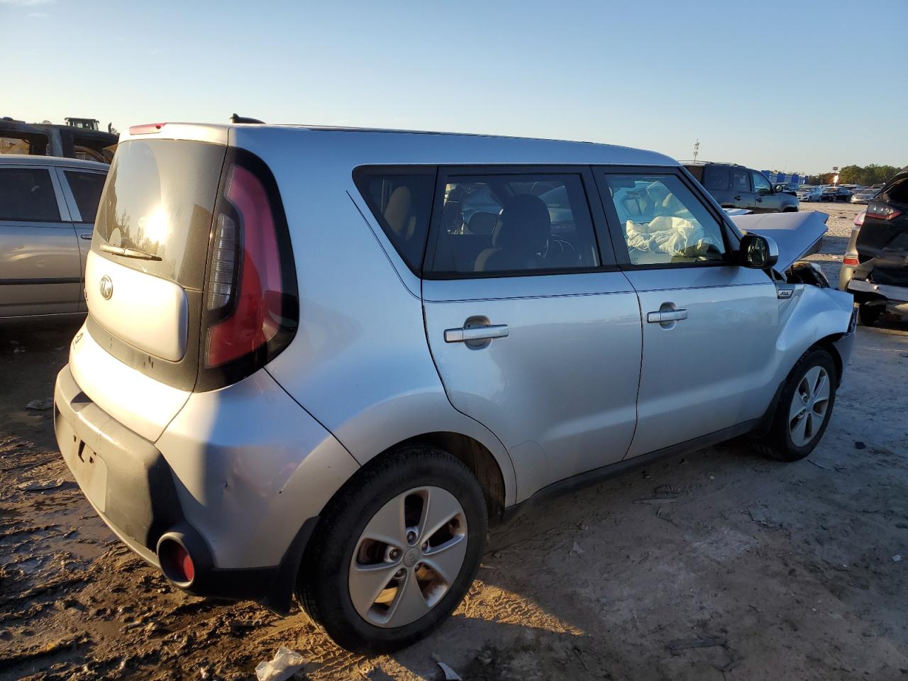 Image 3 of 2015 KIA SOUL  2015 with VIN KNDJN2A21F7750167