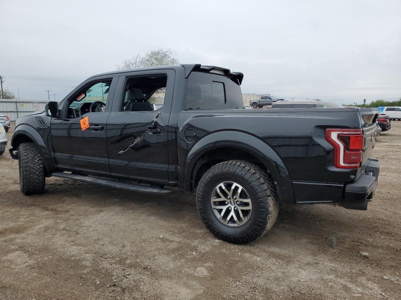 Obraz 2 z 2018 FORD F150 RAPTOR 2018 z VIN 1FTFW1RGXJFE46640