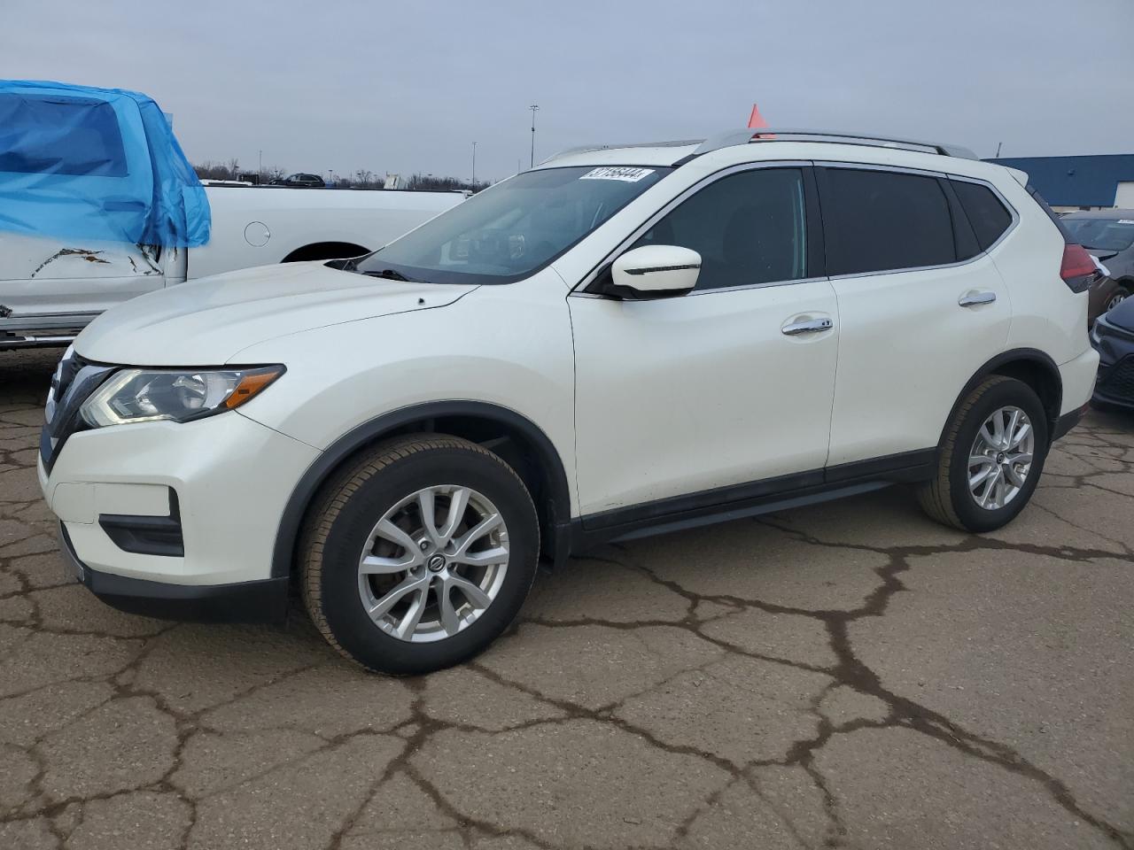 Image 1 of 2017 NISSAN ROGUE SV 2017 with VIN 5N1AT2MV1HC745911