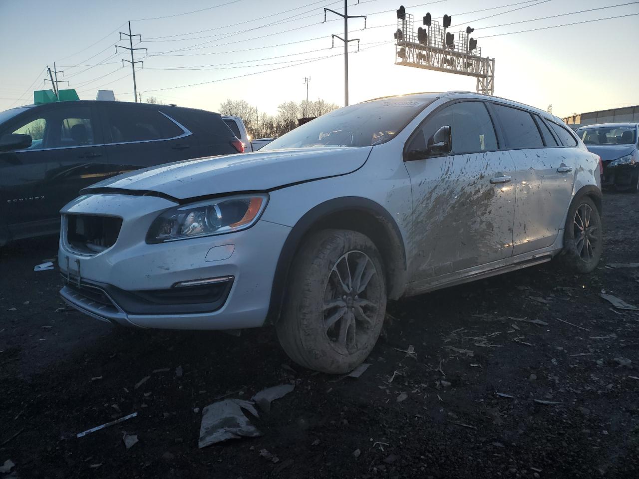 Изображение 1 2015 VOLVO V60 CROSS COUNTRY PLATINUM 2015 с VIN YV4612HM1F1000292