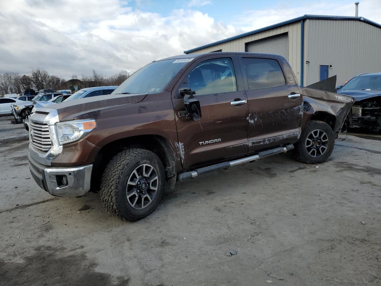 Image 1 of 2015 TOYOTA TUNDRA CREWMAX LIMITED 2015 with VIN 5TFHY5F14FX487874