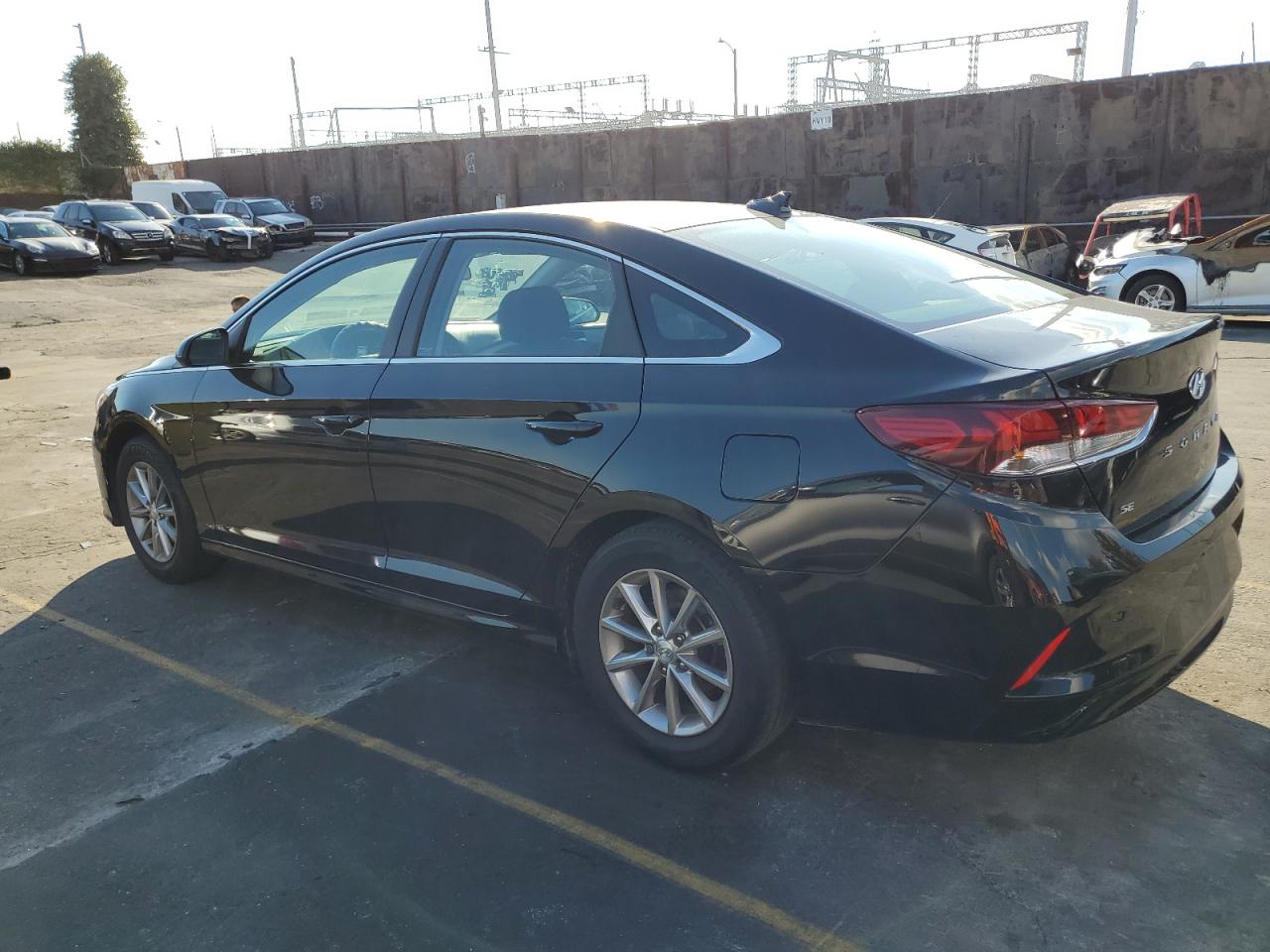 Image 2 of 2018 HYUNDAI SONATA SE 2018 with VIN 5NPE24AFXJH676910