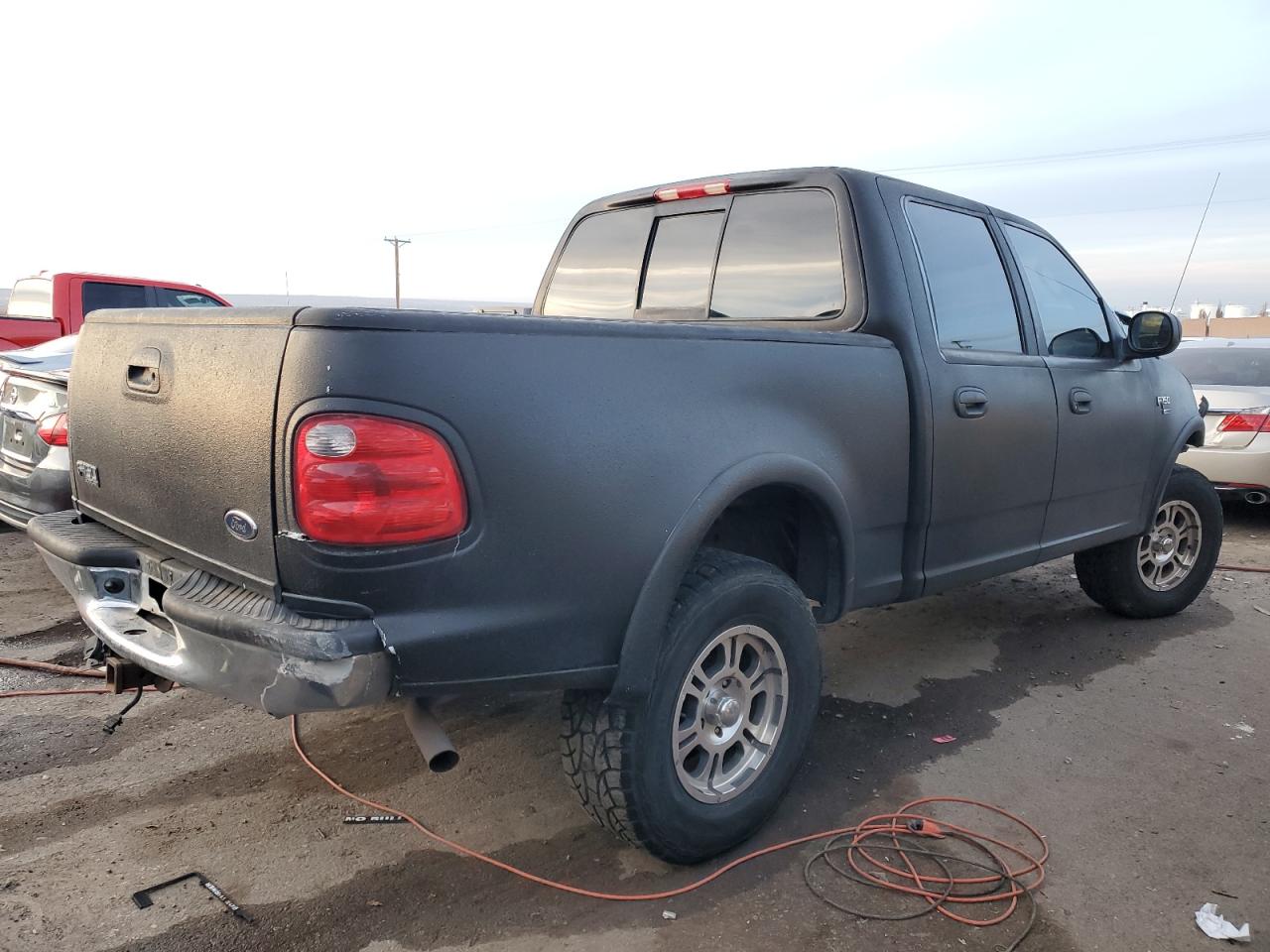 Изображение 3 2002 FORD F150 SUPERCREW 2002 с VIN 1FTRW08L52KD61896