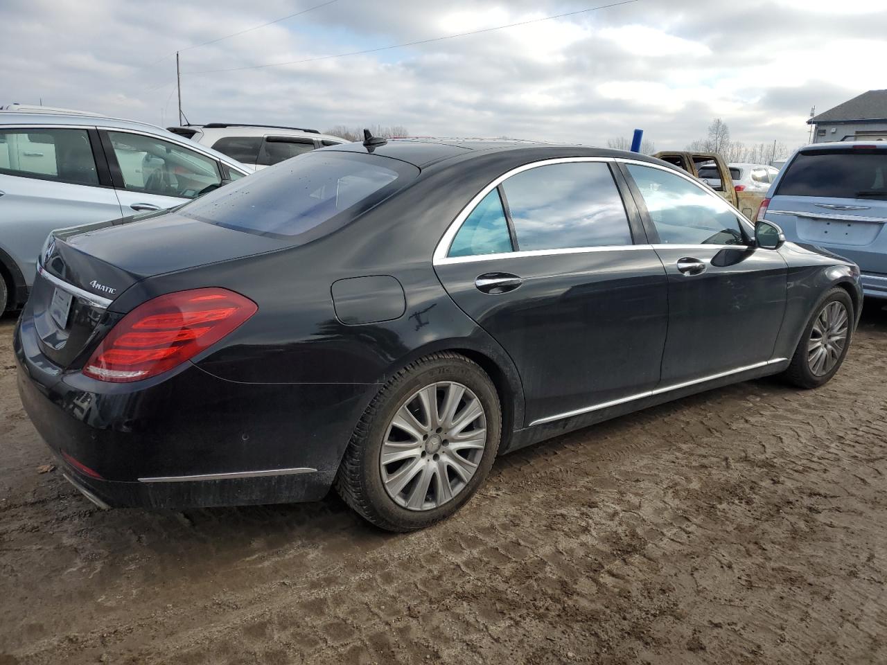 Obraz 3 z 2015 MERCEDES-BENZ S 550 4MATIC 2015 z VIN WDDUG8FB3FA083078