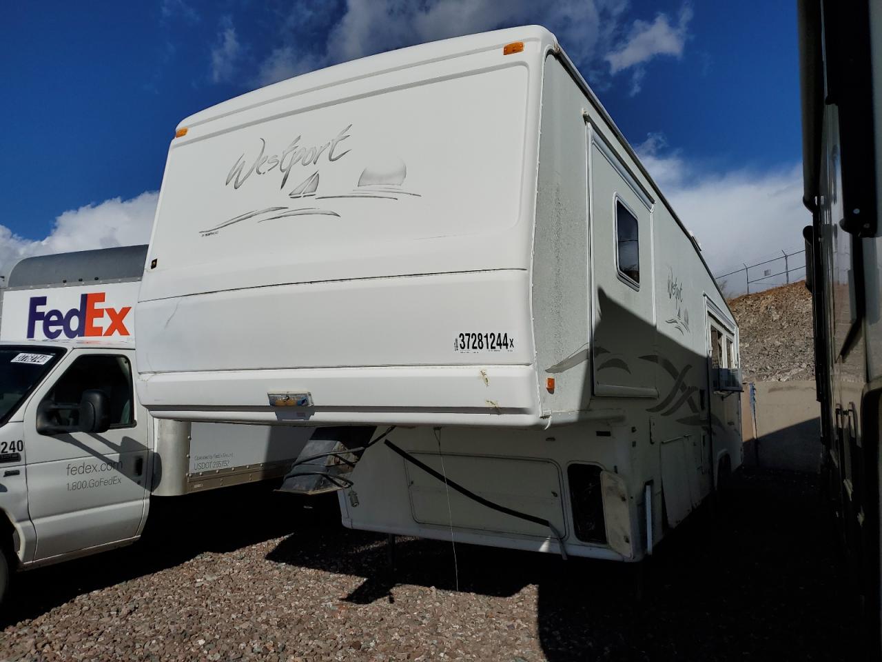 Obraz 2 z 1999 FLEETWOOD FLEETWOOD 1999 z VIN 1EM5V3620X9315295