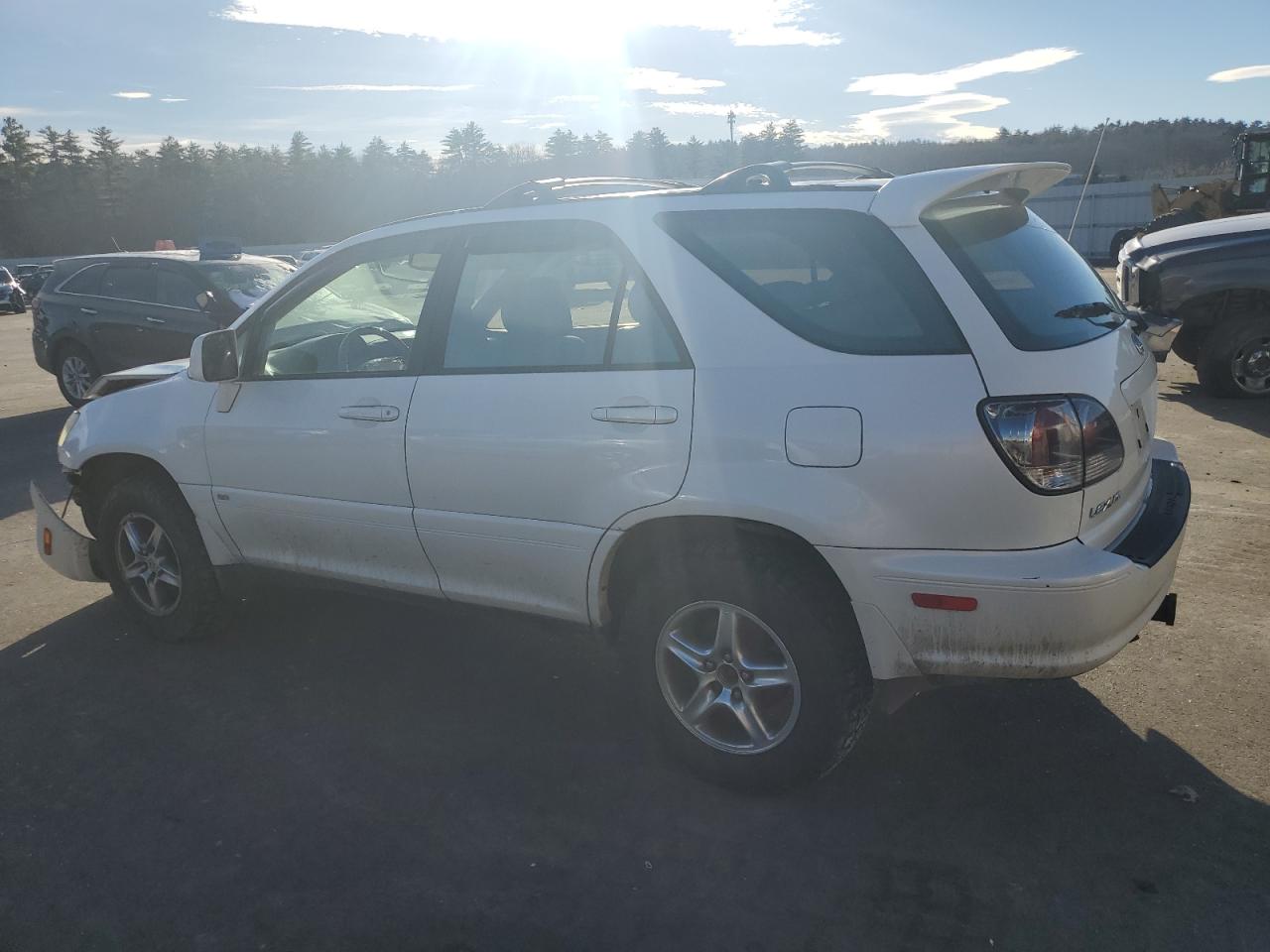 Image 2 of 2002 LEXUS RX 300 2002 with VIN JTJHF10U820283385