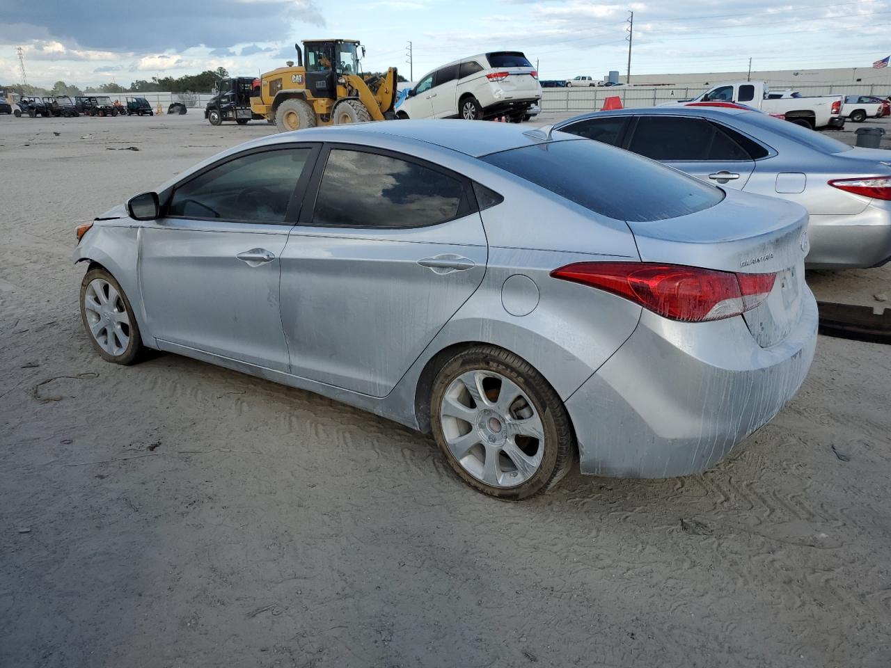 Obraz 2 z Hyundai Elantra Gls 2012 z VIN KMHDH4AE4CU254329