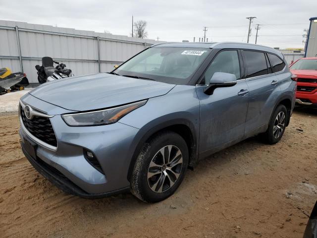 Obraz 1 z 2022 TOYOTA HIGHLANDER XLE 2022 z VIN 5TDHZRBH6NS195347