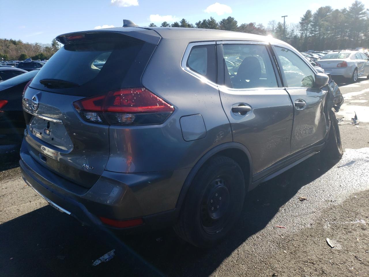 Image 3 of 2018 NISSAN ROGUE S 2018 with VIN KNMAT2MV0JP562518