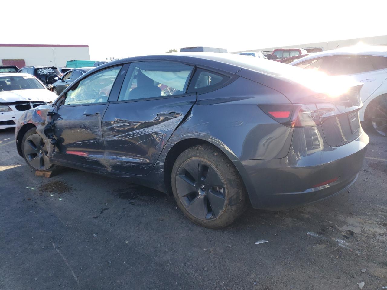 Изображение 2 2023 TESLA MODEL 3  2023 с VIN 5YJ3E1EA7PF691738