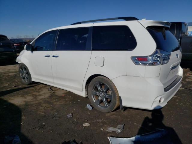 Image 2 of 2018 TOYOTA SIENNA SE 2018 with VIN 5TDXZ3DC6JS912849