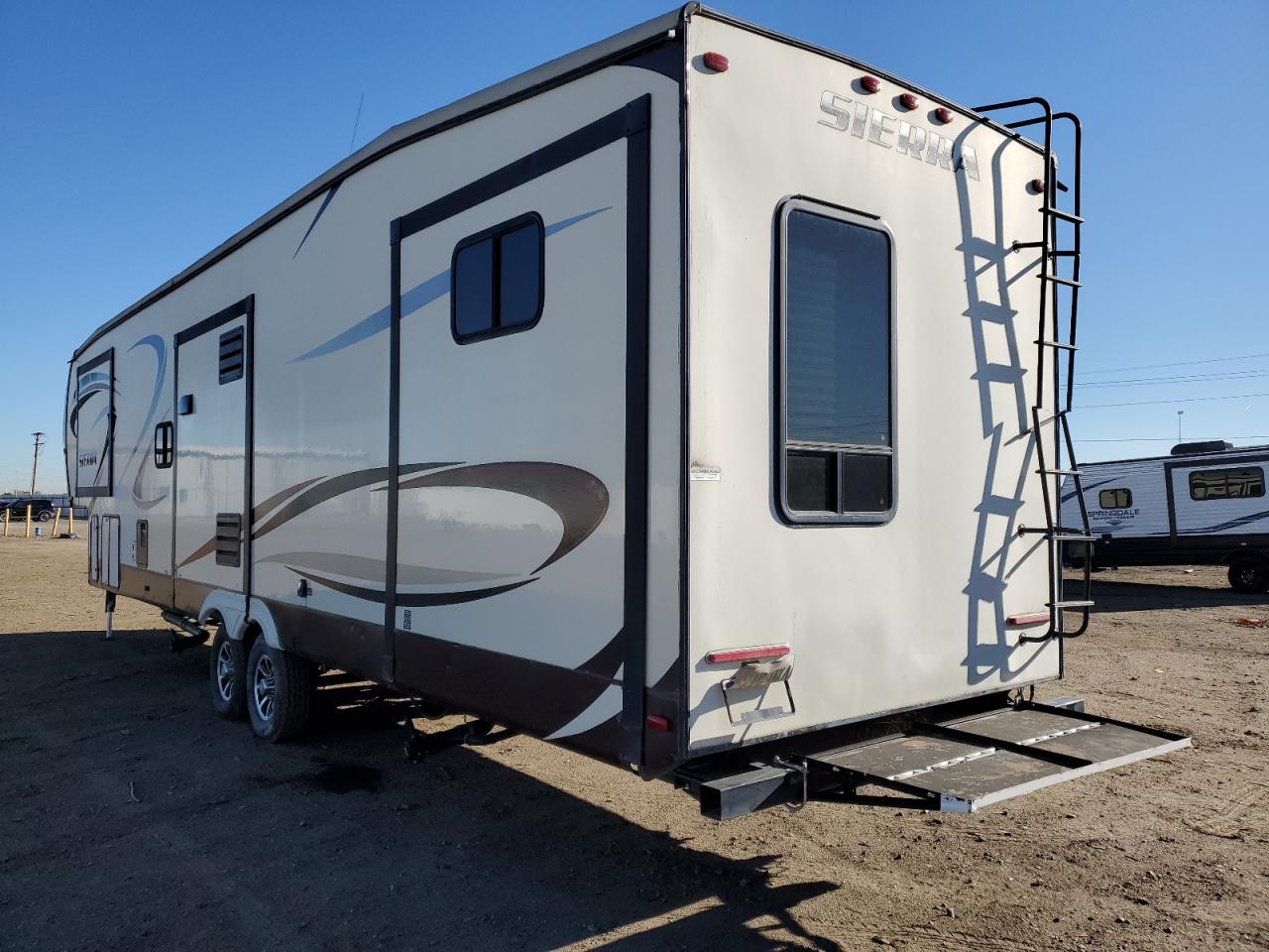 Image 3 of 2015 WILDWOOD SIERR400BH 2015 with VIN 4X4FSEP29FJ040485