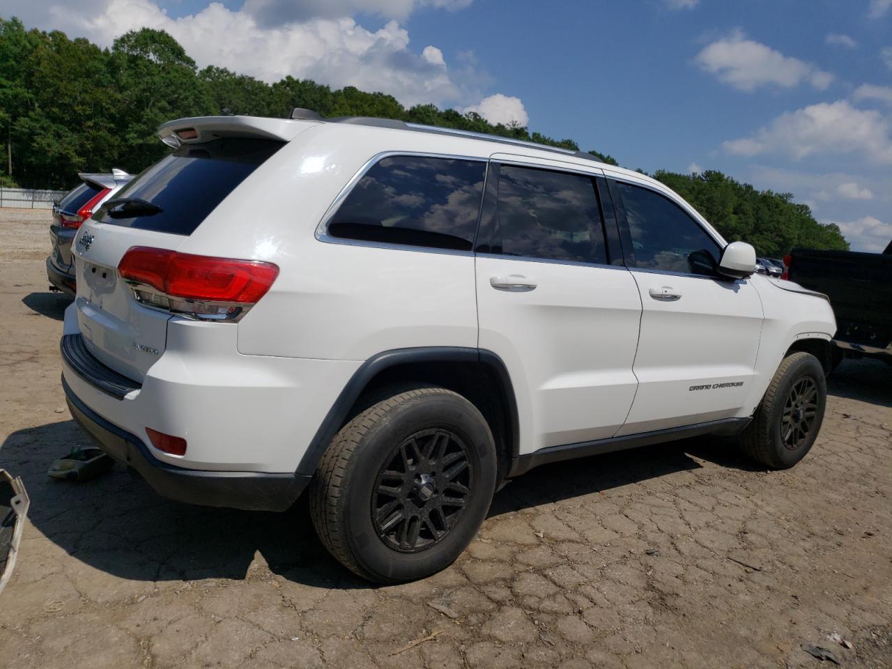 Image 3 of 2015 JEEP GRAND CHEROKEE LAREDO 2015 with VIN 1C4RJEAG3FC198741