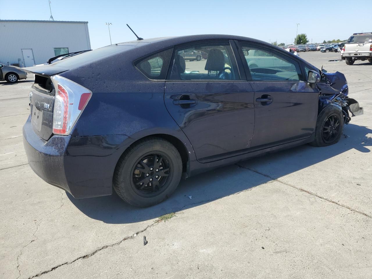 Image 3 of 2014 TOYOTA PRIUS  2014 with VIN JTDKN3DUXE0375815