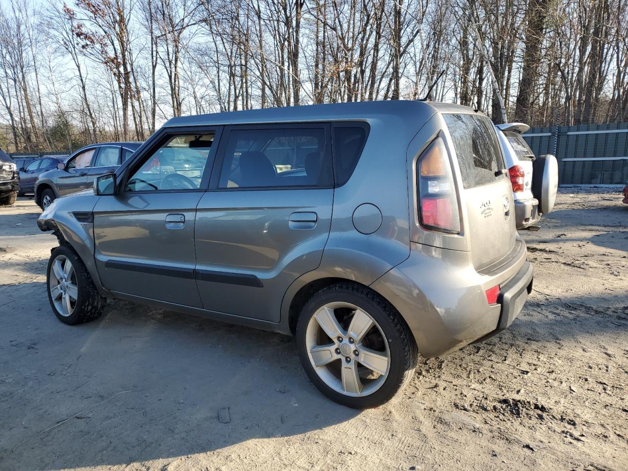 Image 2 of 2010 KIA SOUL + 2010 with VIN KNDJT2A28A7179128