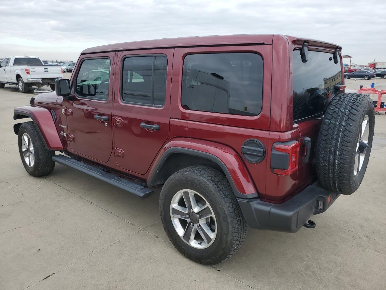 Изображение 2 2021 JEEP WRANGLER UNLIMITED SAHARA 2021 с VIN 1C4HJXEG7MW710546