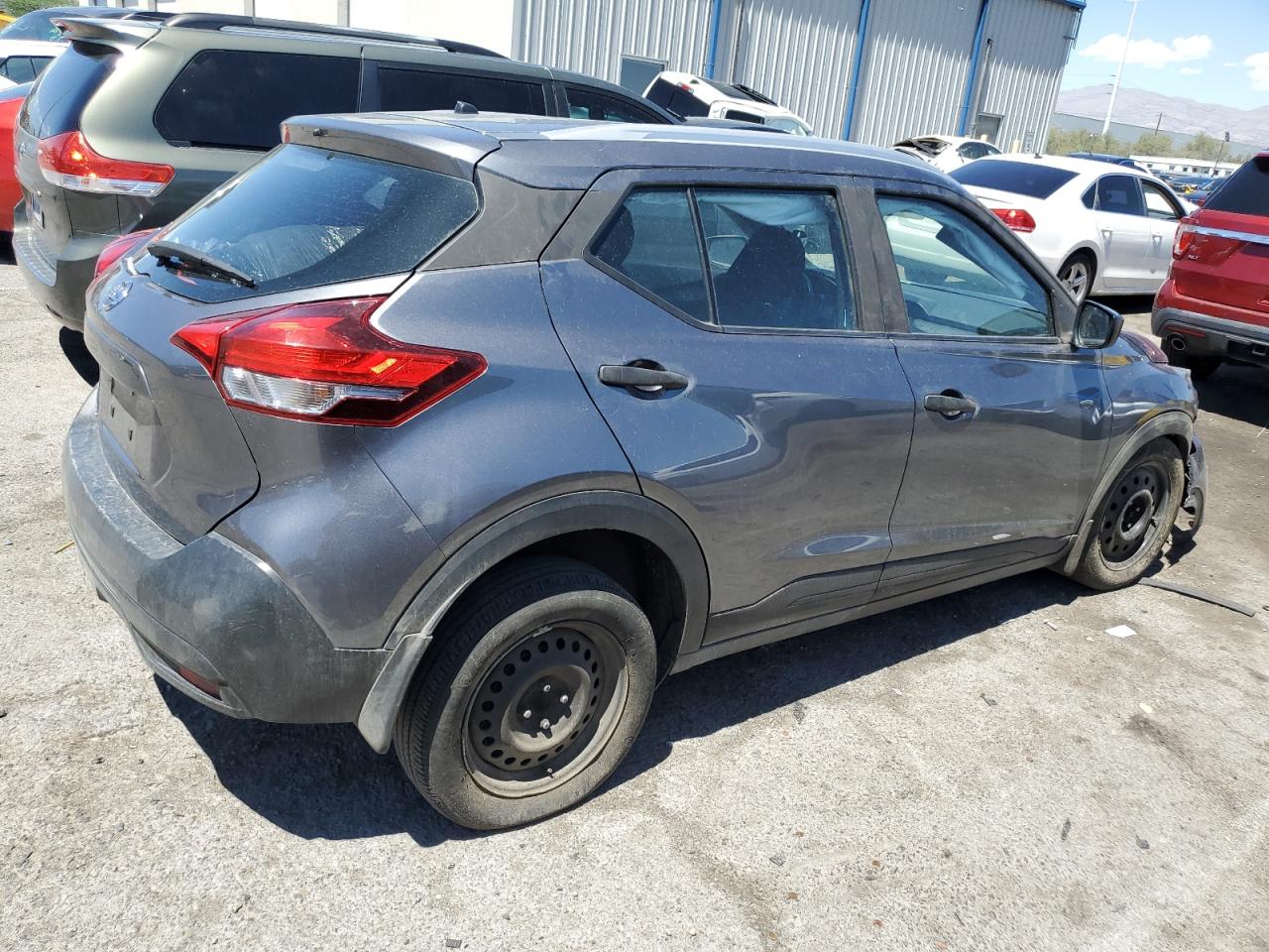 Obraz 3 z 2018 NISSAN KICKS S 2018 z VIN 3N1CP5CU4JL543055