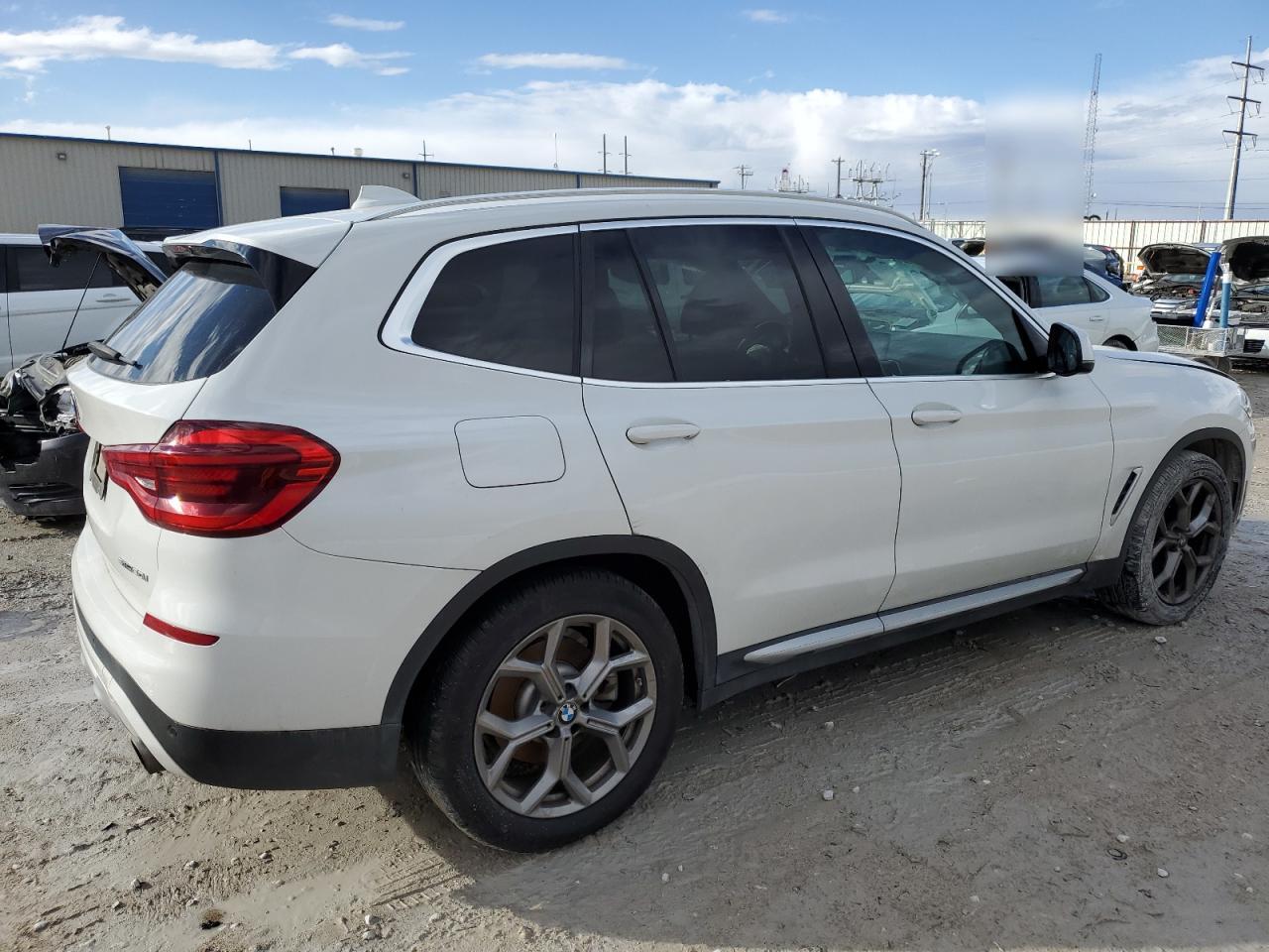 Obraz 3 z 2020 BMW X3 SDRIVE30I 2020 z VIN 5UXTY3C07L9B04327