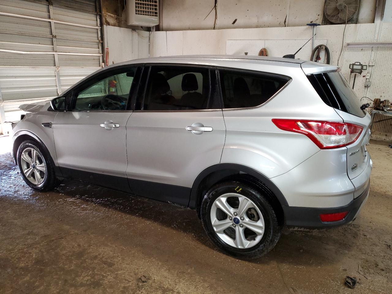 Image 2 of 2016 FORD ESCAPE SE 2016 with VIN 1FMCU9GX9GUB98293