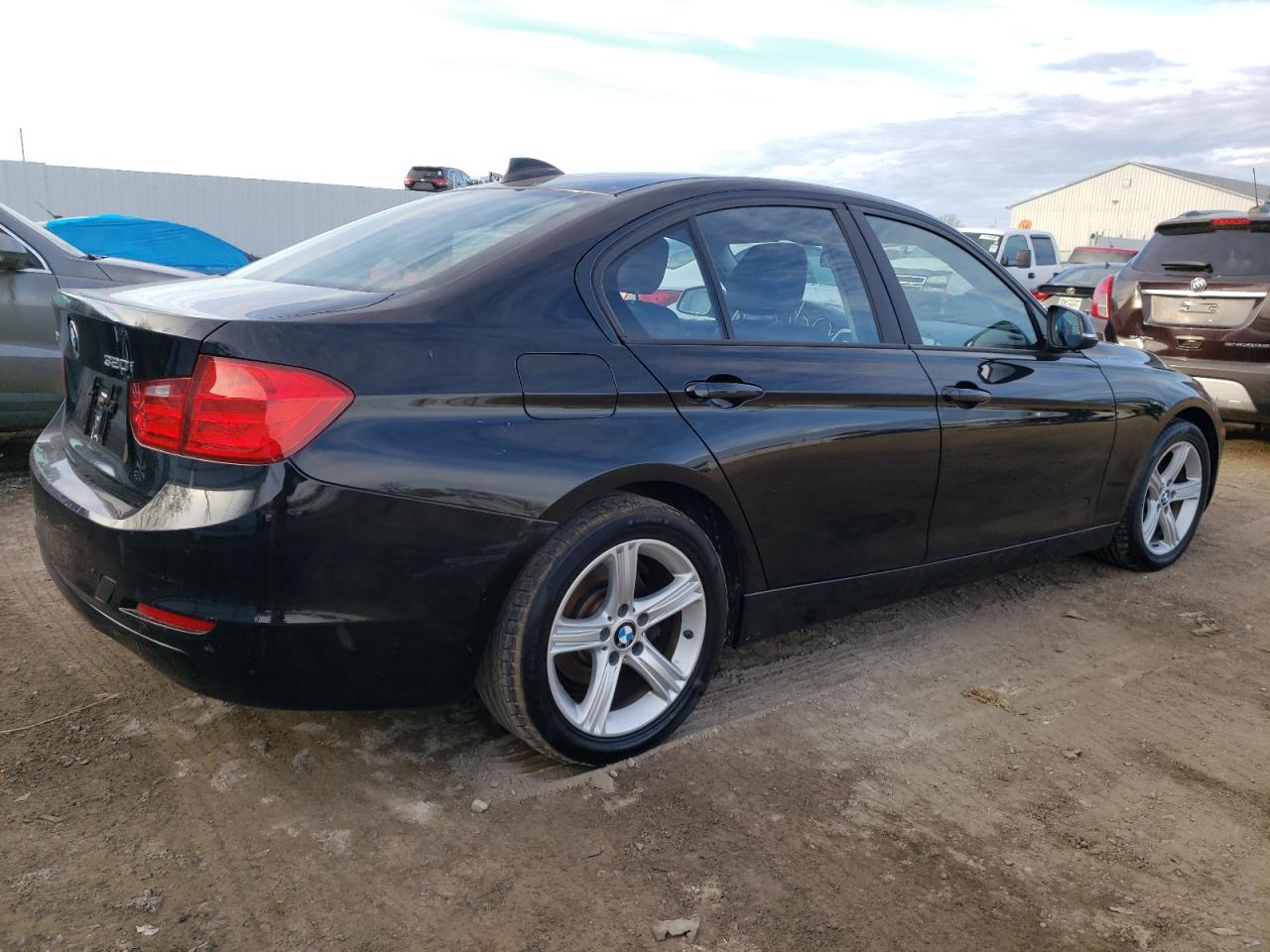 Obraz 3 z 2014 BMW 320 I XDRIVE 2014 z VIN WBA3C3G54ENR25623