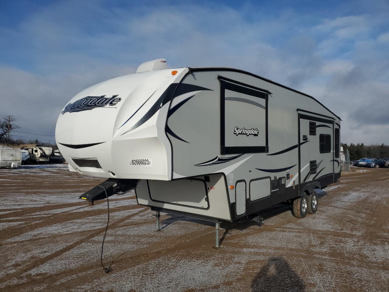 Изображение 2 2017 SPRI KEYSTONE 2017 с VIN 4YDF27823H3100409