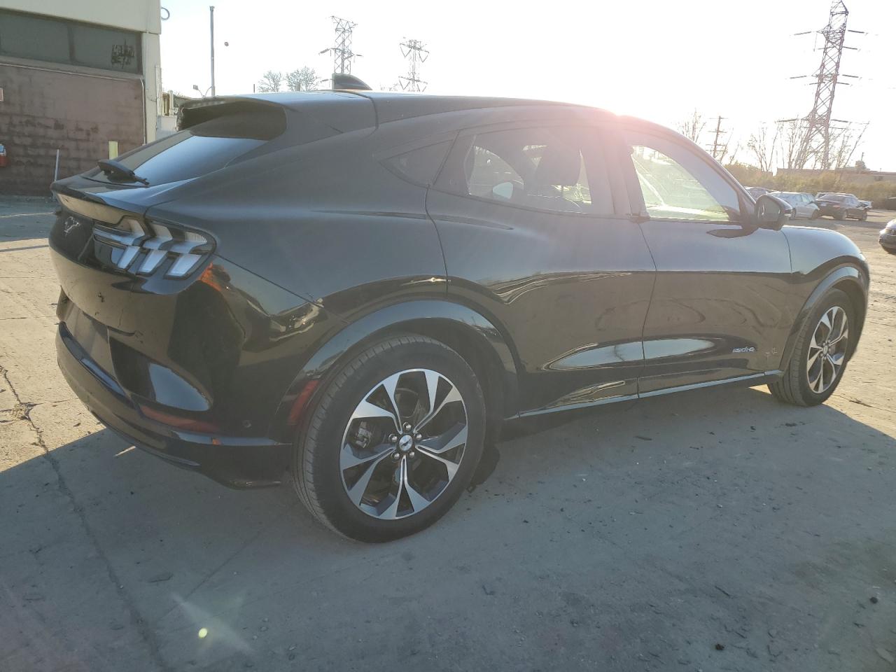 Obraz 3 z 2021 FORD MUSTANG MACH-E PREMIUM 2021 z VIN 3FMTK3SUXMMA03639