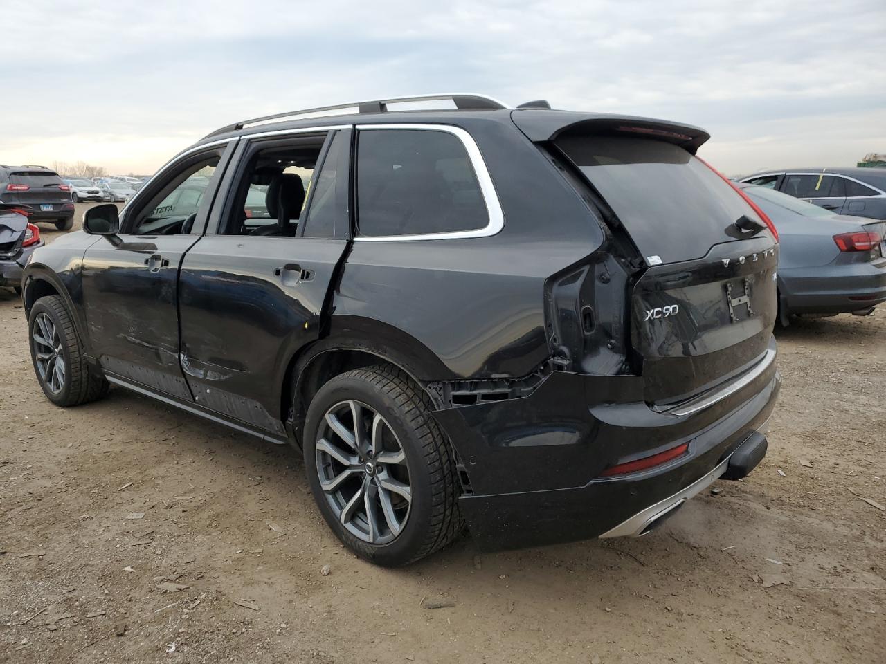 Image 2 of 2017 VOLVO XC90 T6 2017 with VIN YV4A22PK3H1149006