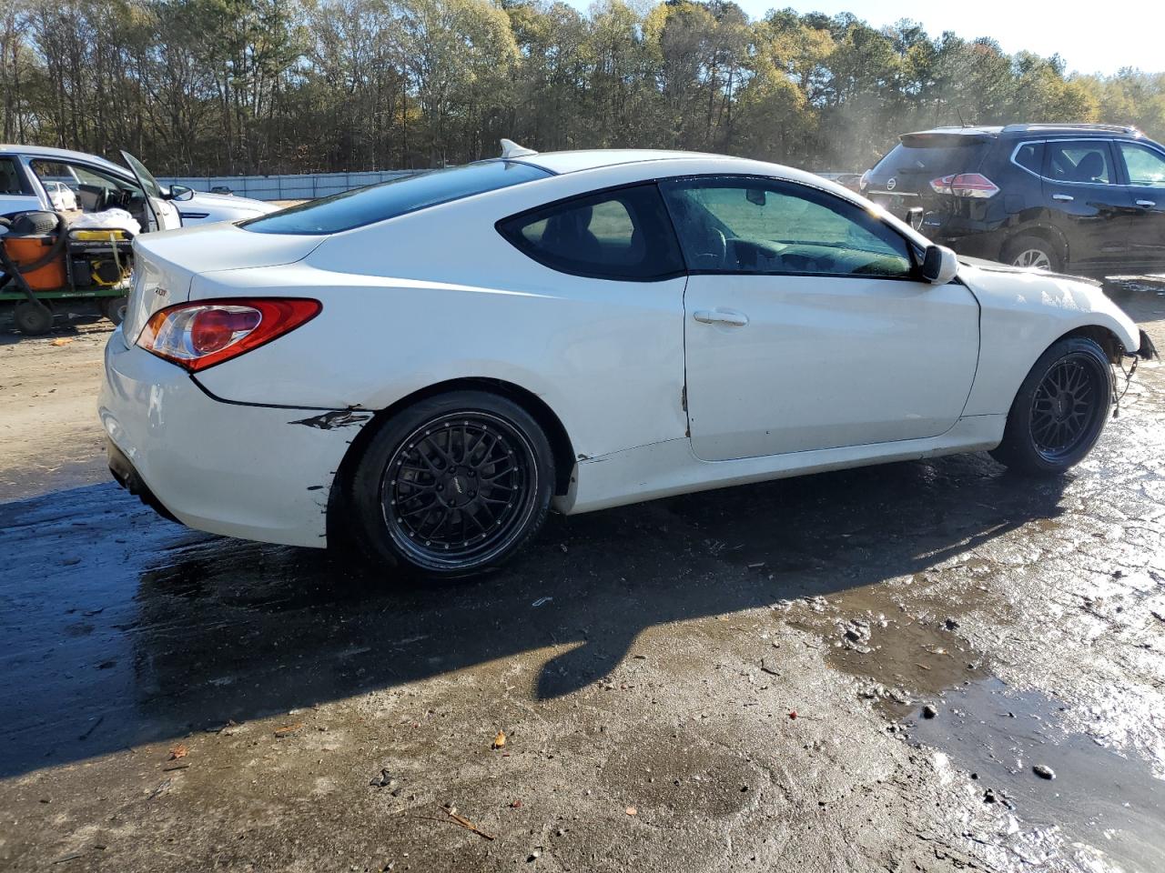 Image 3 of 2012 HYUNDAI GENESIS COUPE 2.0T 2012 with VIN KMHHT6KD2CU071738