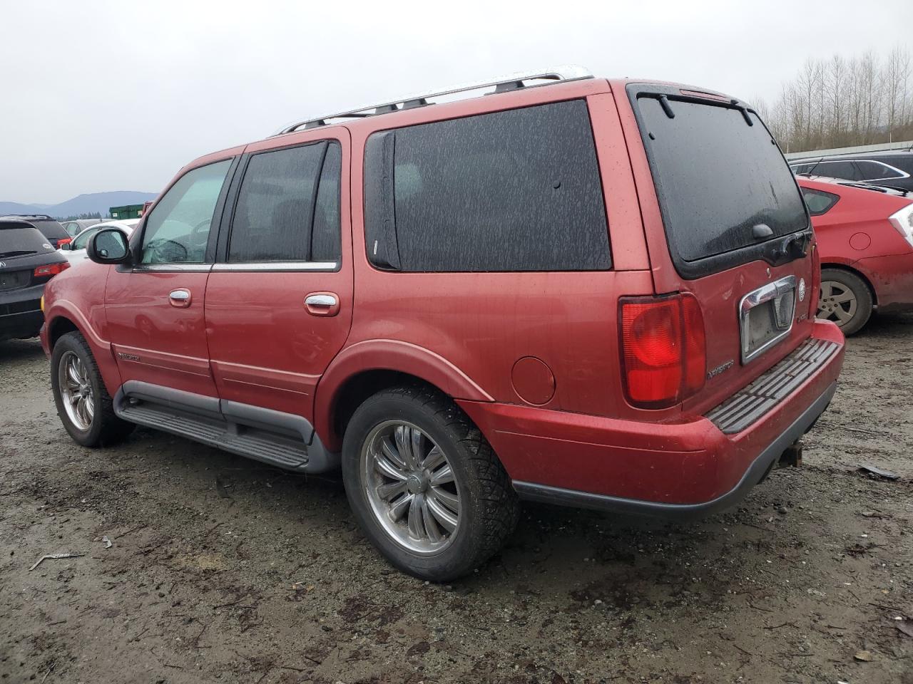 Image 2 of 1998 LINCOLN NAVIGATOR  1998 with VIN 5LMPU28L5WLJ28196