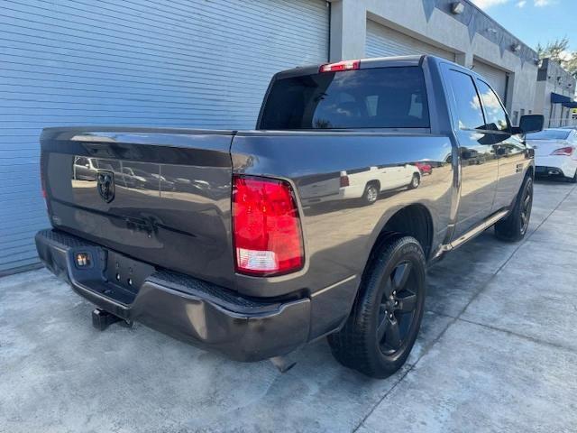 Obraz 3 z 2017 RAM 1500 ST 2017 z VIN 1C6RR6KGXHS679437