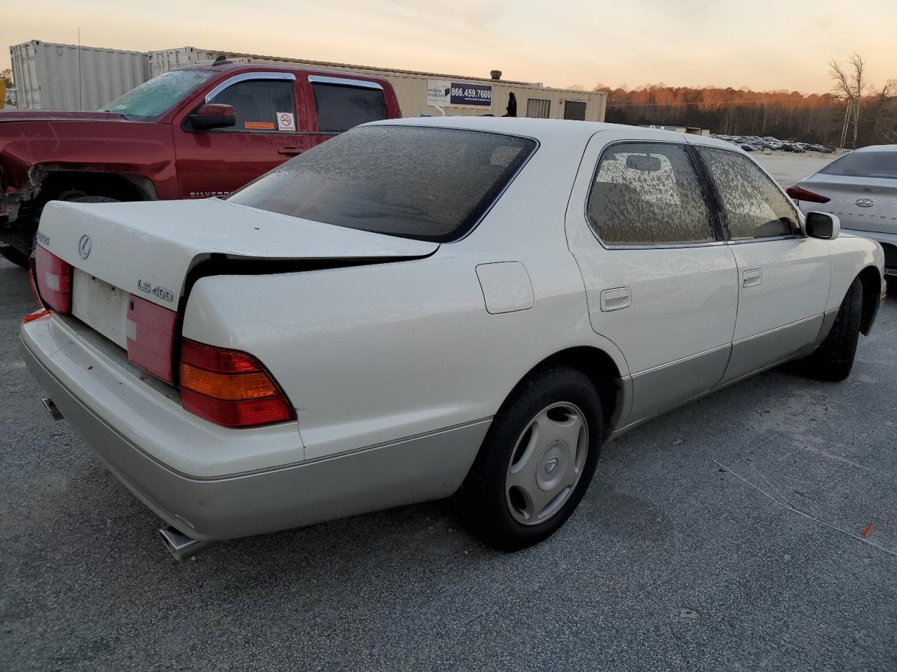 Image 3 of 1998 LEXUS LS 400 1998 with VIN JT8BH28F5W0133303