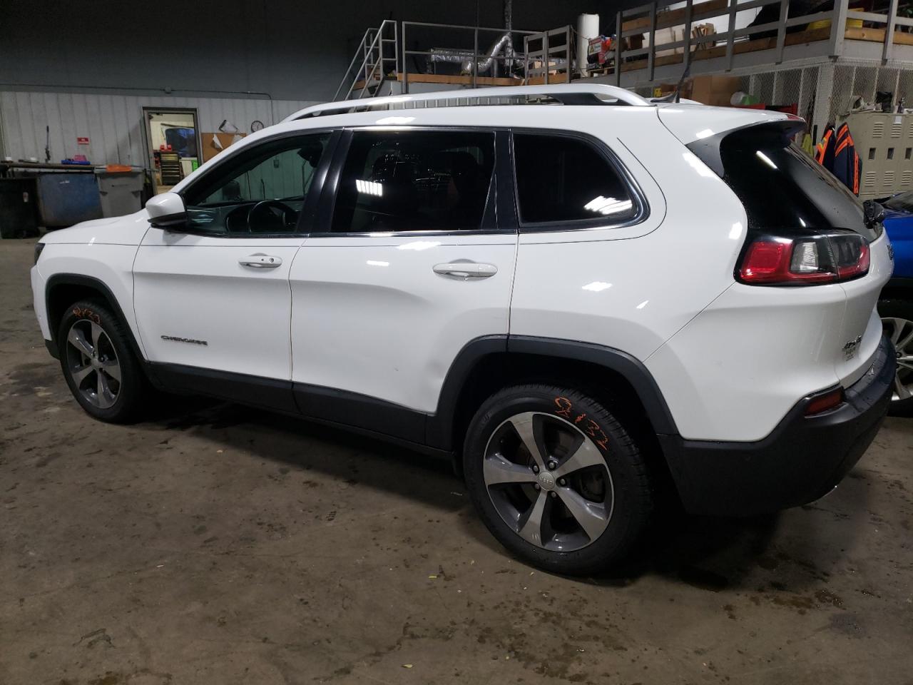 Изображение 2 2019 JEEP CHEROKEE LIMITED 2019 с VIN 1C4PJMDX8KD150301