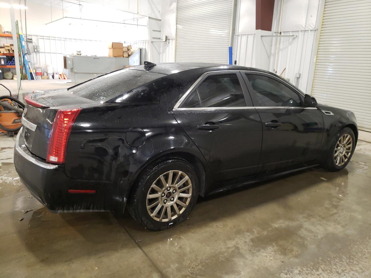Image 3 of Cadillac Cts Luxury Collection 2013 with VIN 1G6DG5E59D0109743