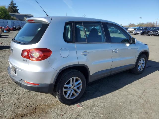 Obraz 3 z 2011 VOLKSWAGEN TIGUAN S 2011 z VIN WVGAV7AX2BW552539