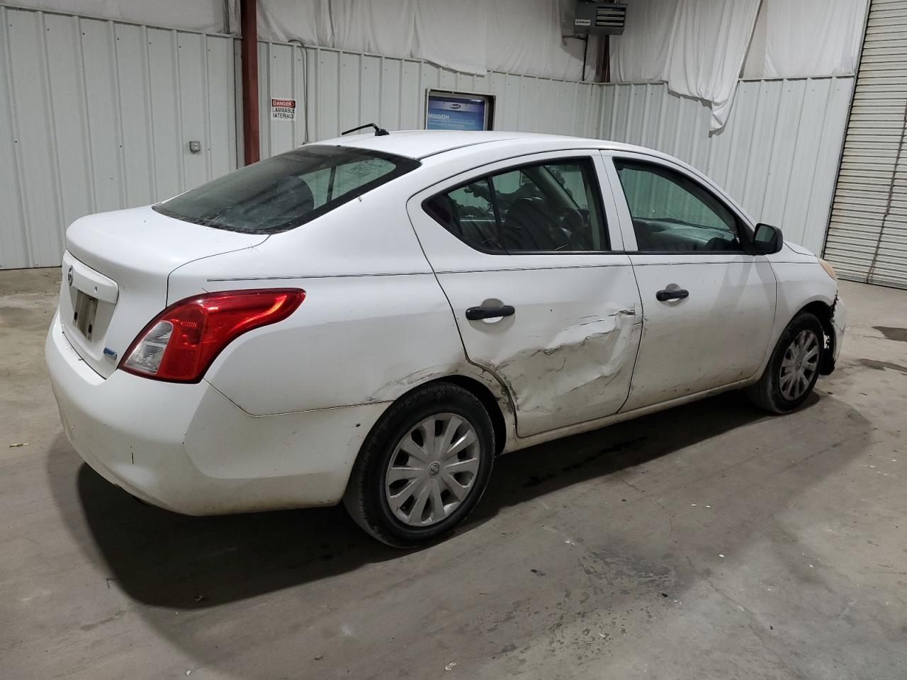 Изображение 3 2014 NISSAN VERSA S 2014 с VIN 3N1CN7AP3EL840578