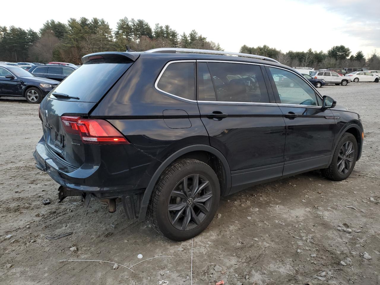 Obraz 3 z 2022 VOLKSWAGEN TIGUAN SE 2022 z VIN 3VV2B7AX0NM120636