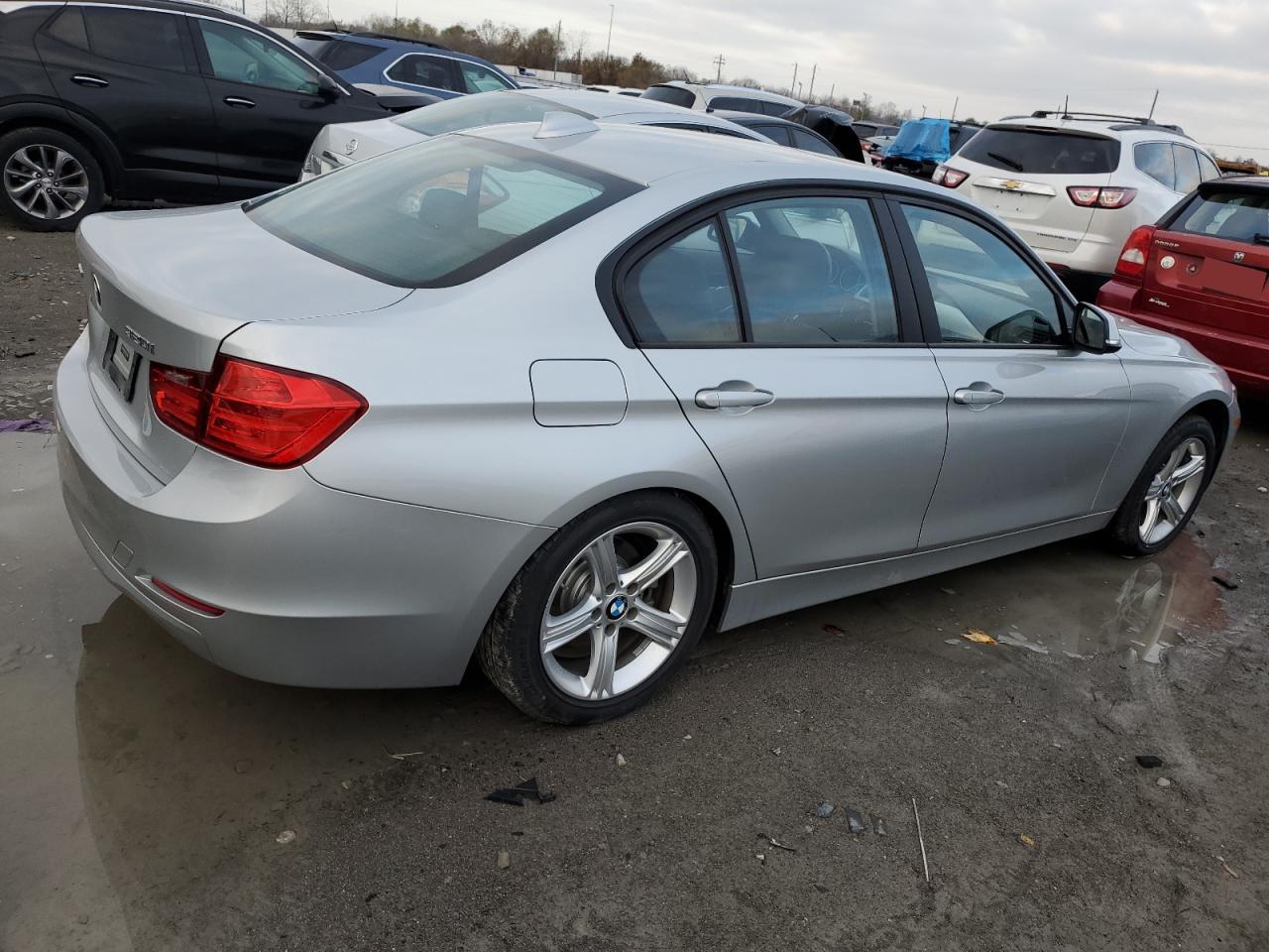 Изображение 3 2013 BMW 320 I XDRIVE 2013 с VIN WBA3C3C5XDF981483