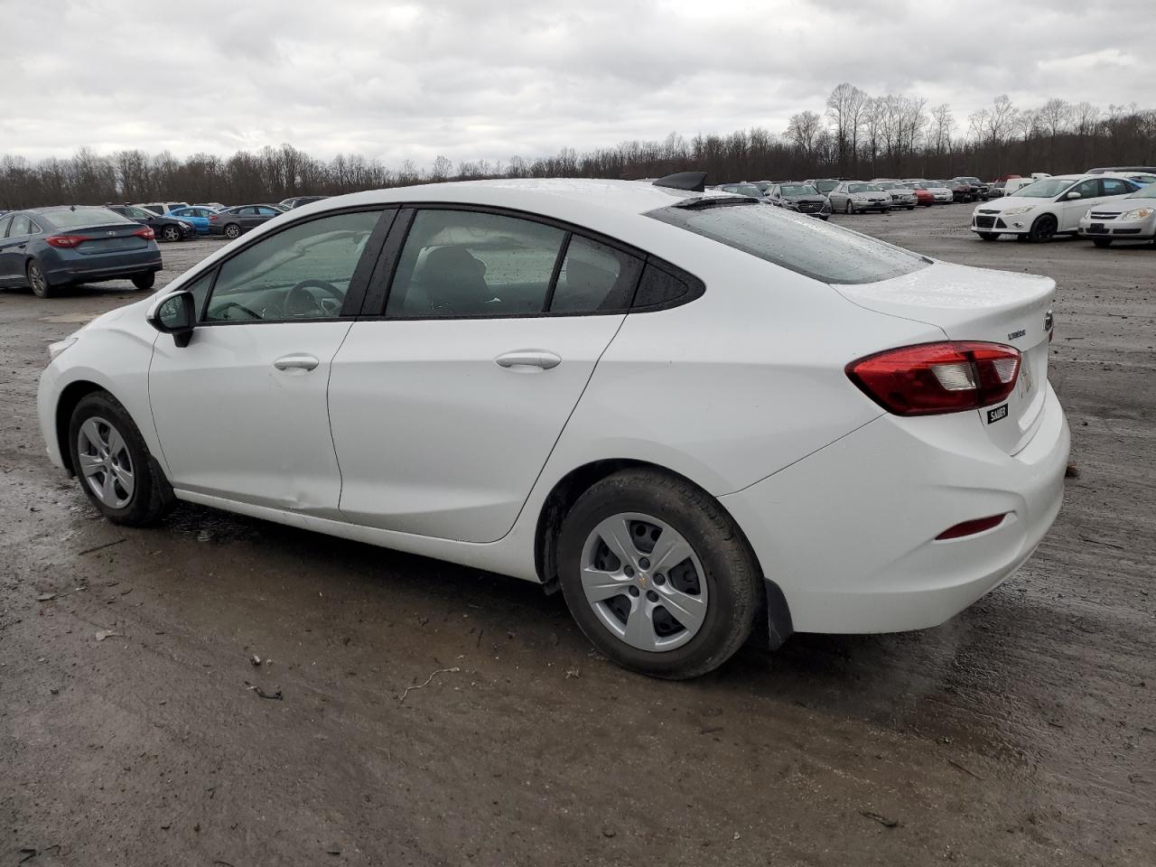 Obraz 2 z 2018 CHEVROLET CRUZE LS 2018 z VIN 1G1BC5SM7J7225255