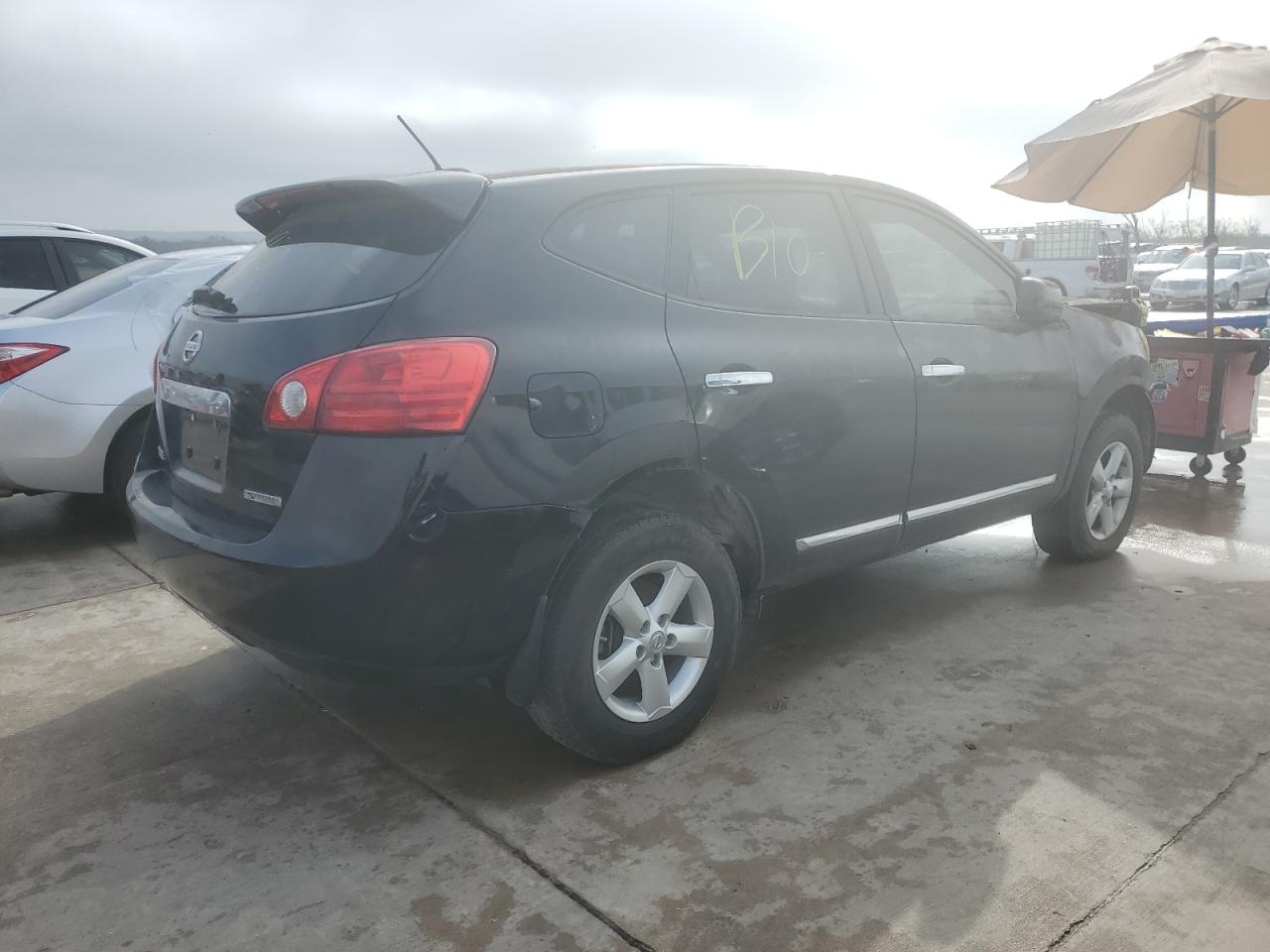 Image 3 of 2013 NISSAN ROGUE S 2013 with VIN JN8AS5MT8DW531888