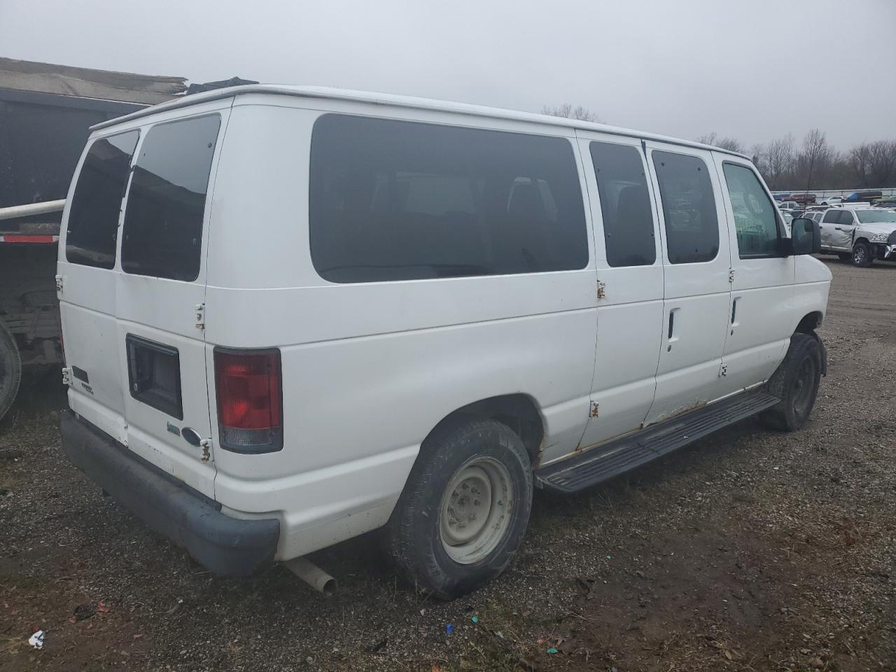 Image 3 of 2011 FORD ECONOLINE E150 WAGON 2011 with VIN 1FMNE1BW2BDA78365