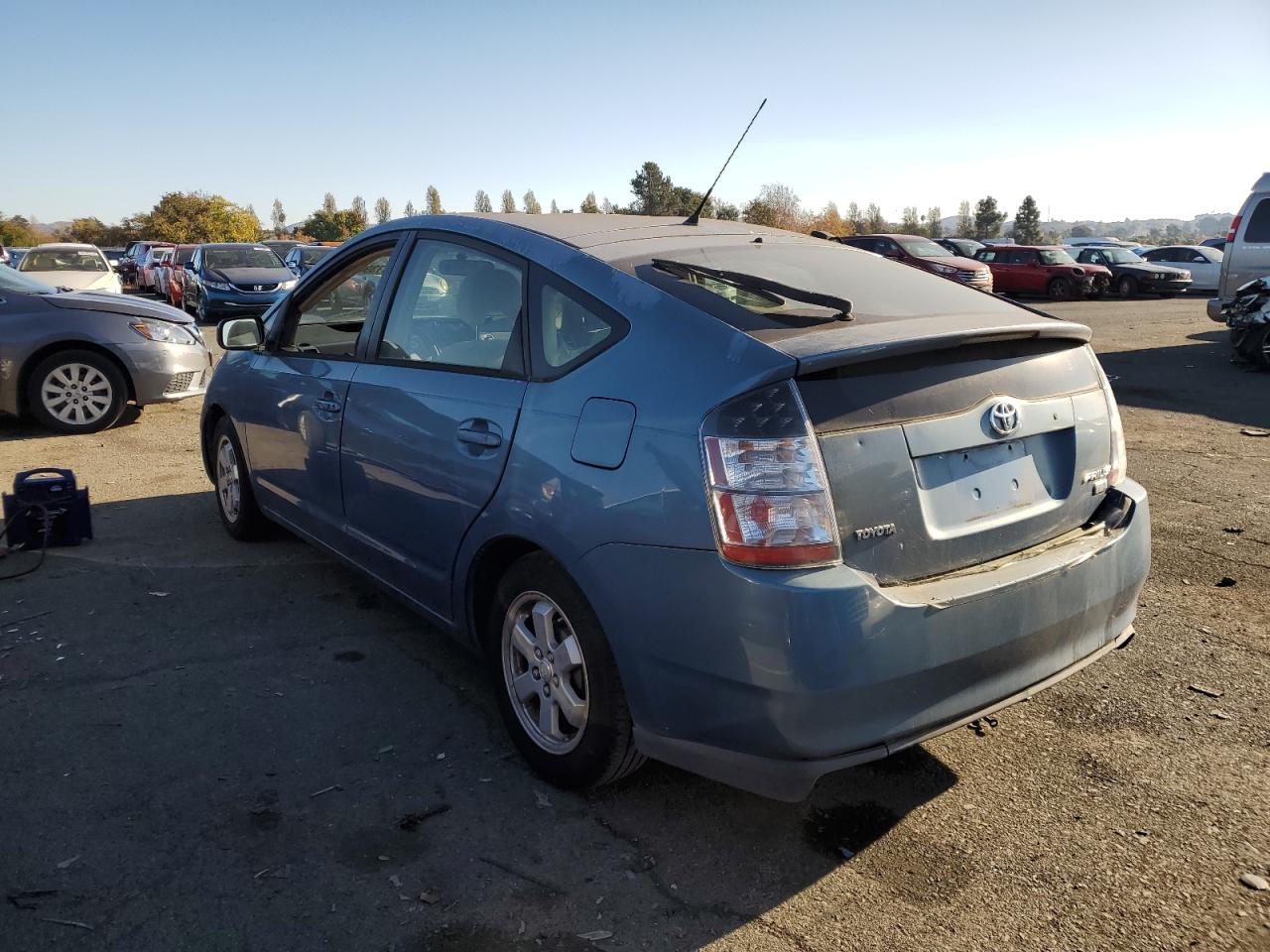 Изображение 2 2005 TOYOTA PRIUS  2005 с VIN JTDKB20U053032504