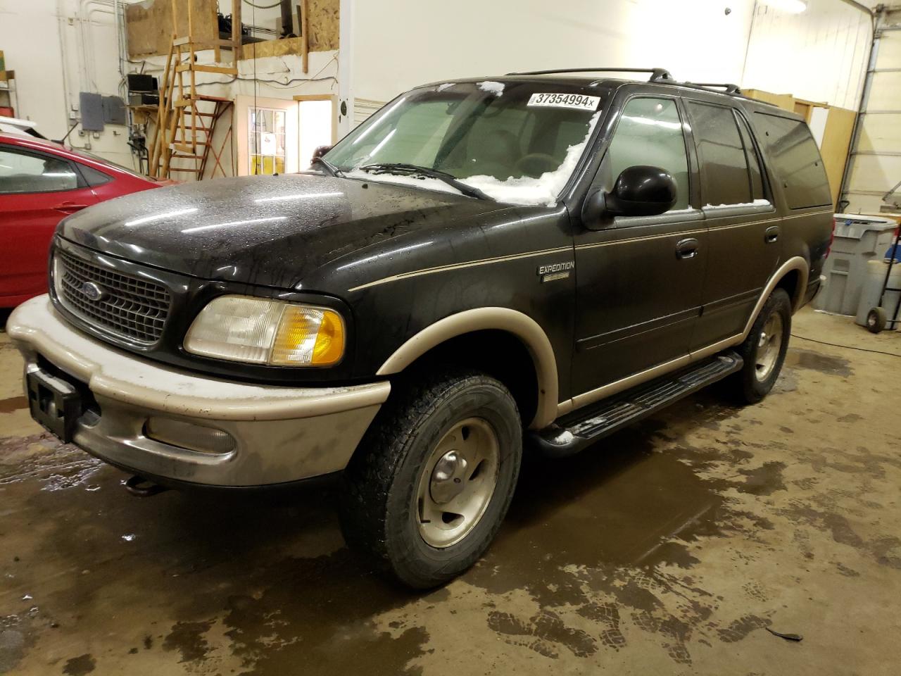 Image 1 of 1998 FORD EXPEDITION 1998 with VIN 1FMPU18L1WLA98255